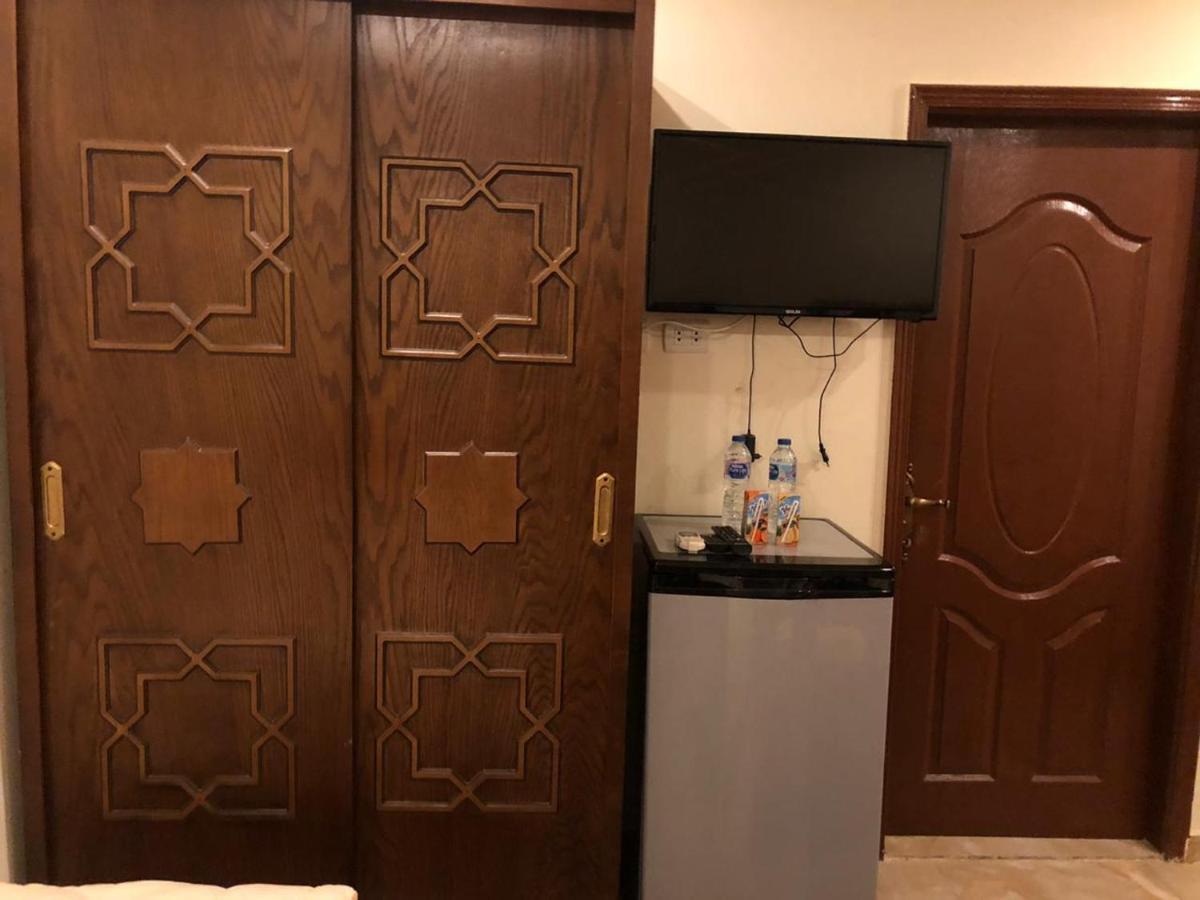 Full Pyramids View Apartment With Balcony For 8 P Kafret el-Gabal Kültér fotó