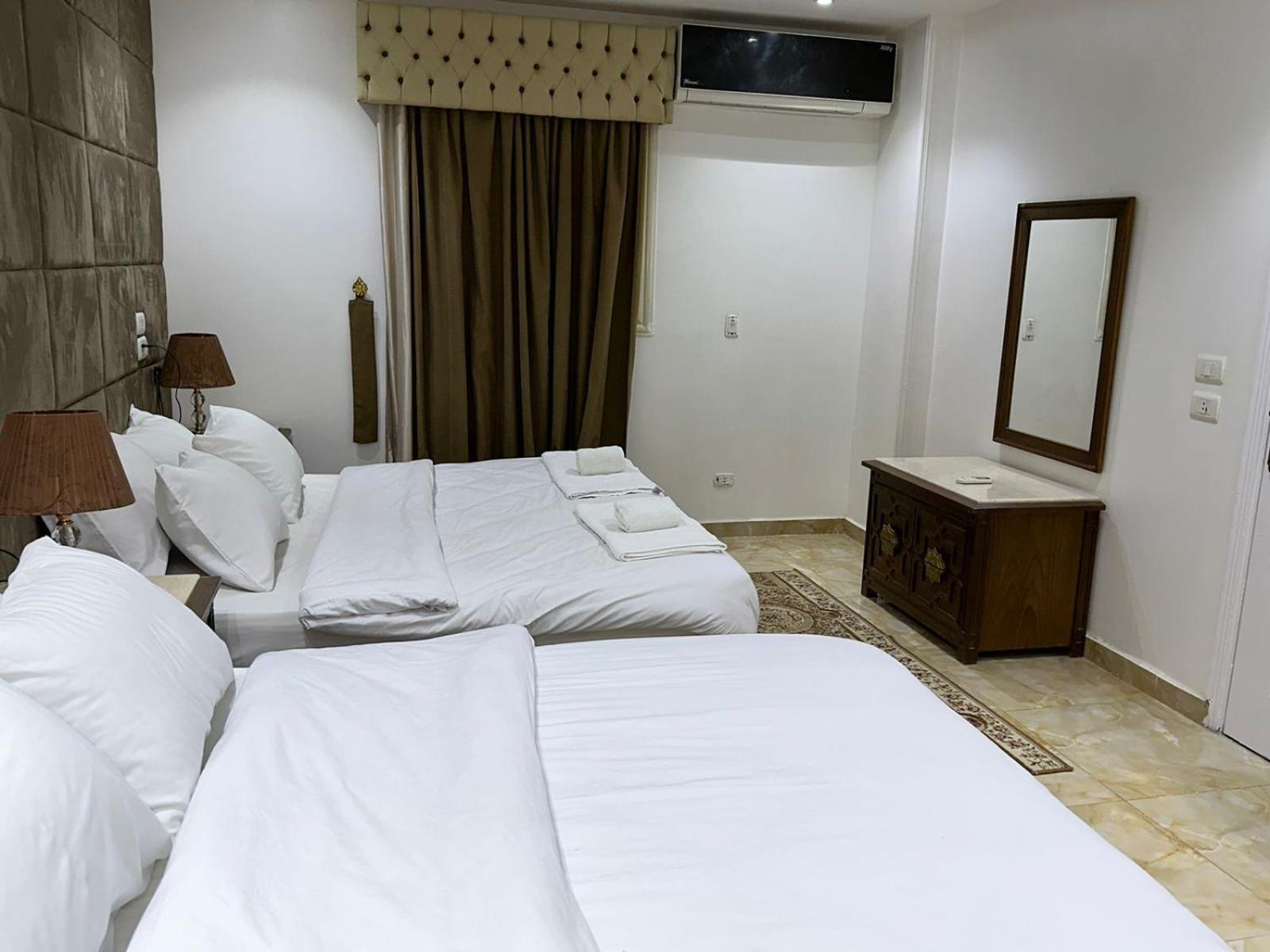 Full Pyramids View Apartment With Balcony For 8 P Kafret el-Gabal Kültér fotó