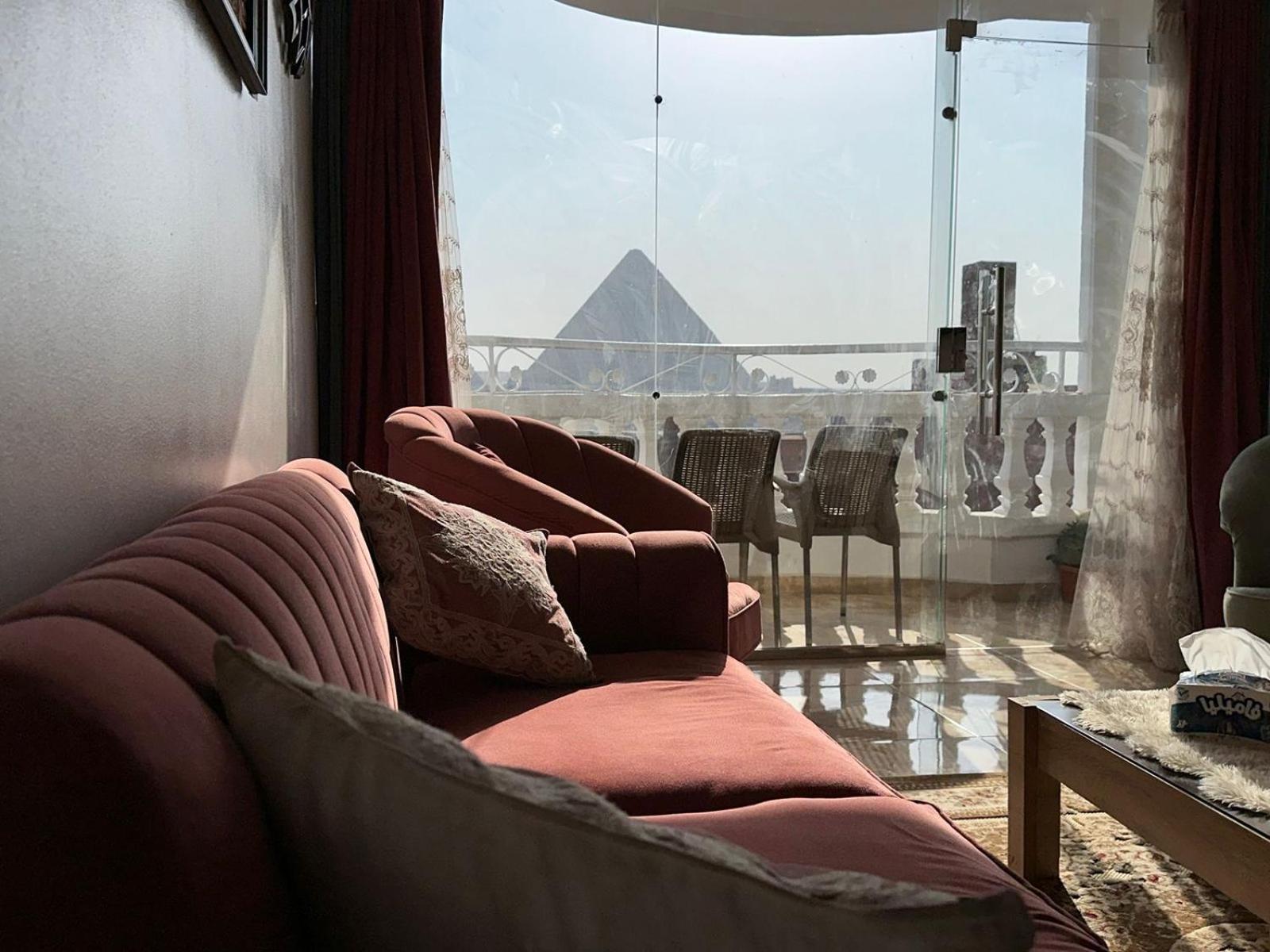 Full Pyramids View Apartment With Balcony For 8 P Kafret el-Gabal Kültér fotó