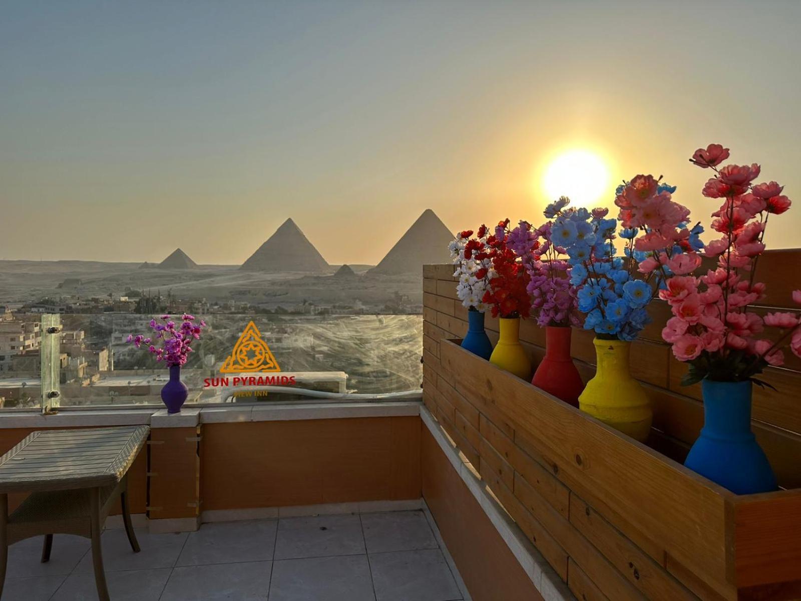 Full Pyramids View Apartment With Balcony For 8 P Kafret el-Gabal Kültér fotó